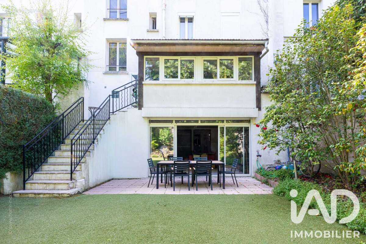 Photo 2 - Appartement à MONTROUGE