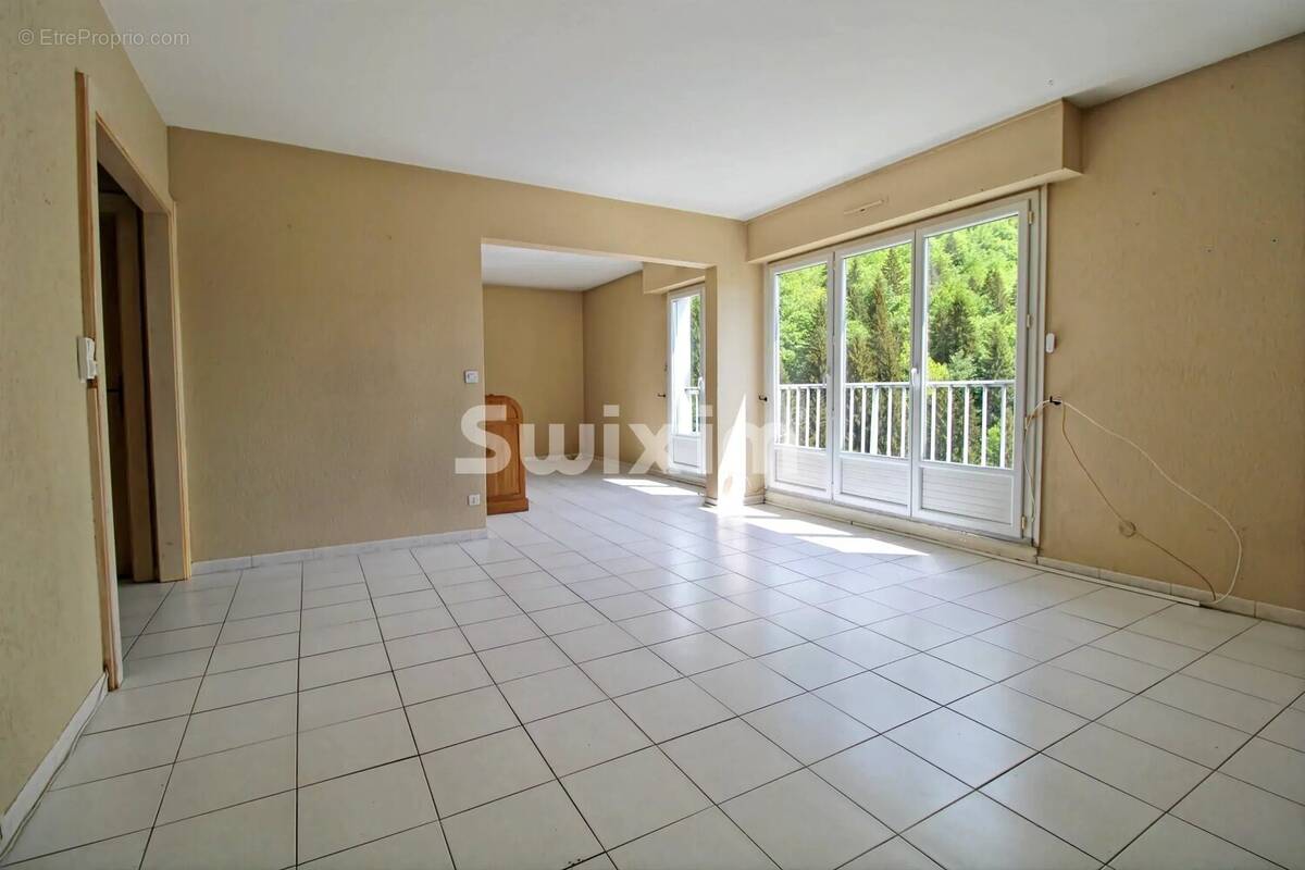 Appartement à LA MOUILLE