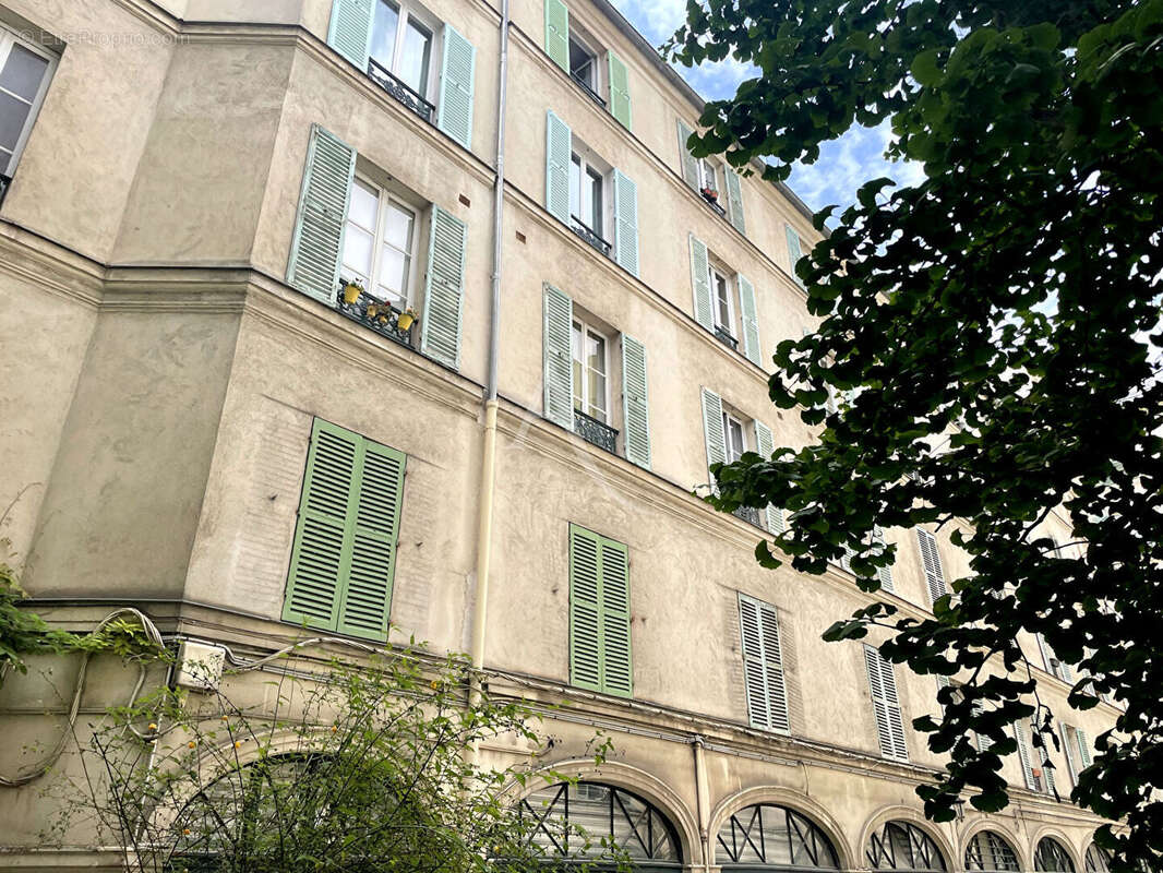 Appartement à PARIS-10E