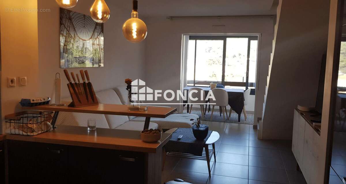 T3 en DUPLEX avec 3 terrasses au dernier étage ! - photo 3