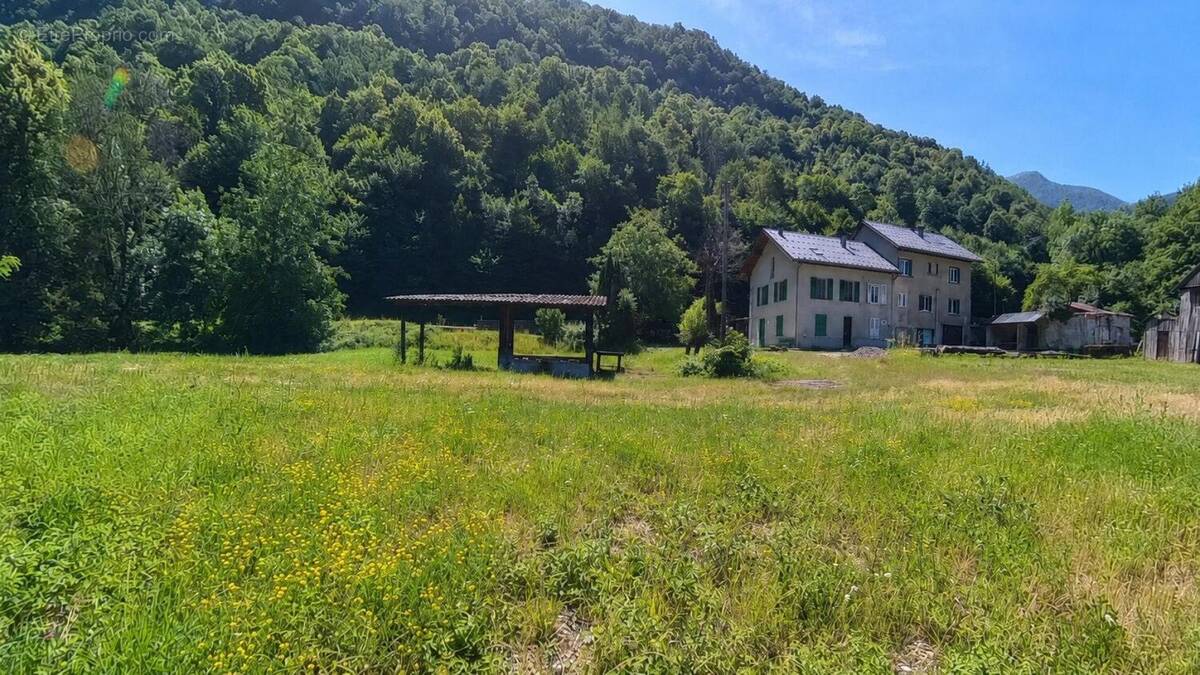 Photo 1 - Appartement à SAINT-BARTHELEMY-DE-SECHILIENNE