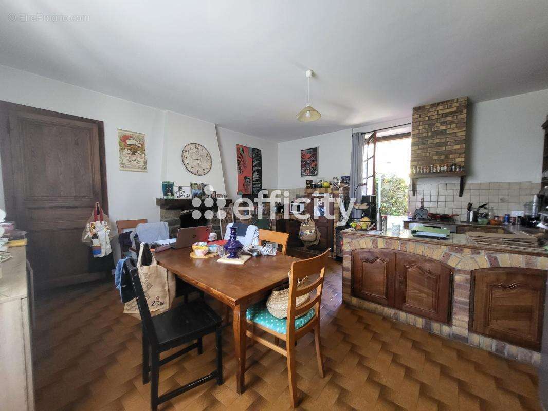 Maison 132 m² à Becherel  - photo 6