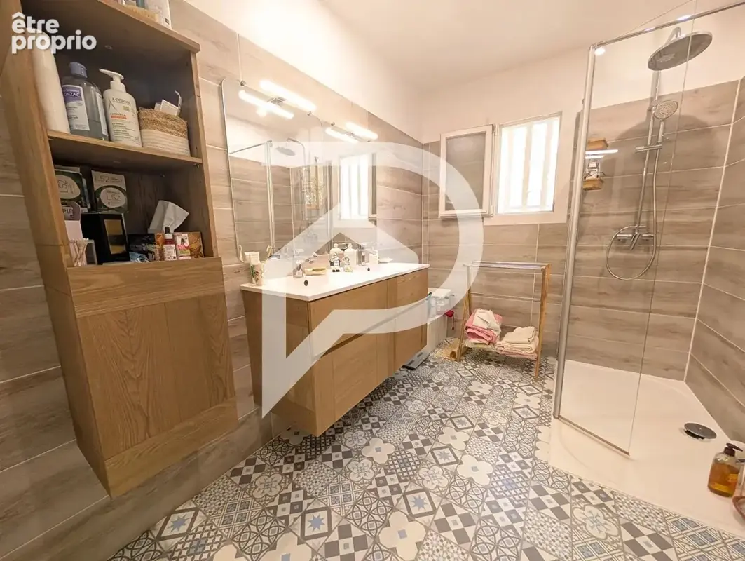 MONTFERRIER - Maison familiale cossue de 160m² avec piscine parfaitement entretenue - photo 10