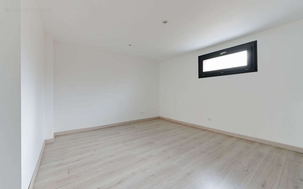 Appartement à TASSIN-LA-DEMI-LUNE