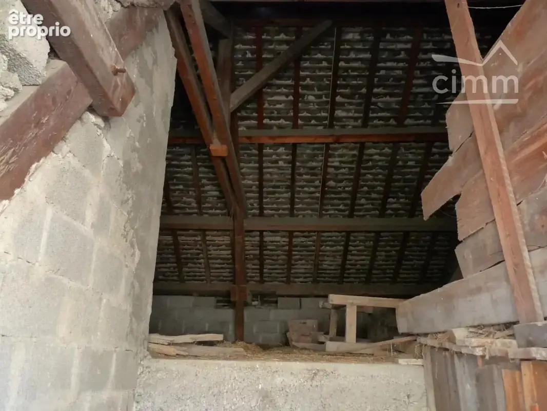 Maison  82 m² à rénover avec jardin, cave, grenier et garage - photo 5