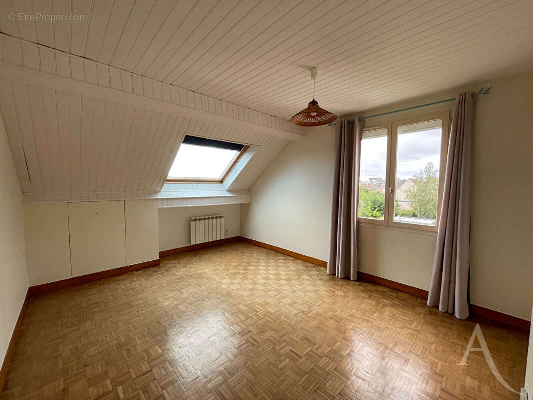 Maison à MONDEVILLE