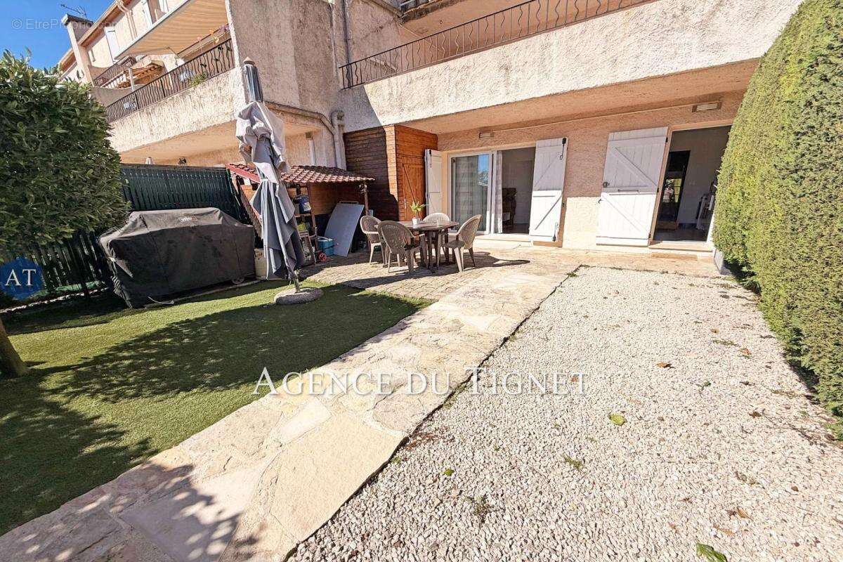 Appartement à PEYMEINADE