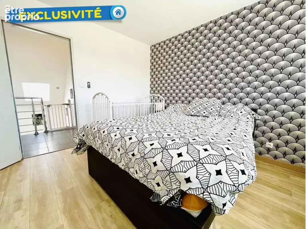 EXCLUSIVITE ! Maison rénovée d'environ 115 m2 avec 4 chambres et 1 149 m2 de jardin à Châteauneuf-sur-Loire ! - photo 10