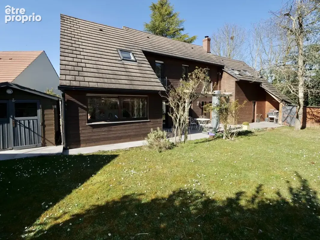 Maison à VAUX-LE-PENIL