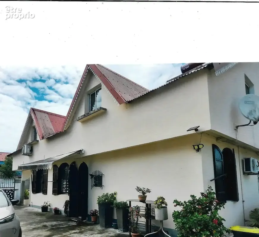  villa f10 sur 825 m2 avec piscine - photo 2