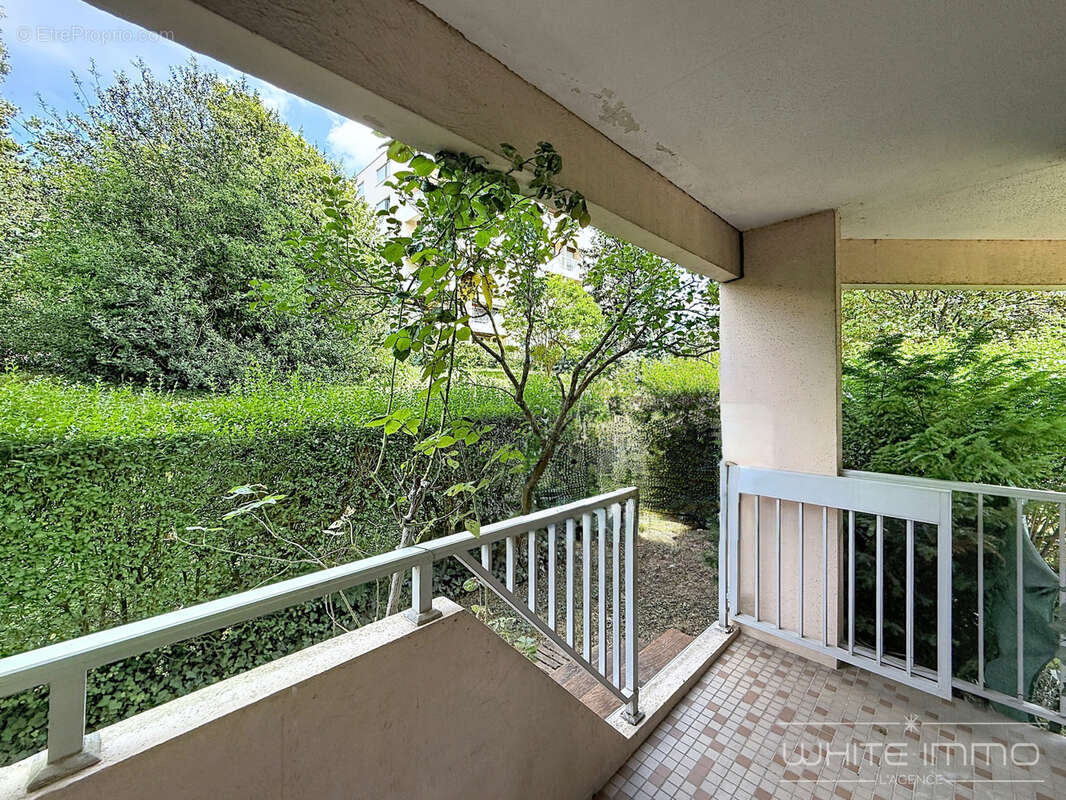Appartement à LA MULATIERE