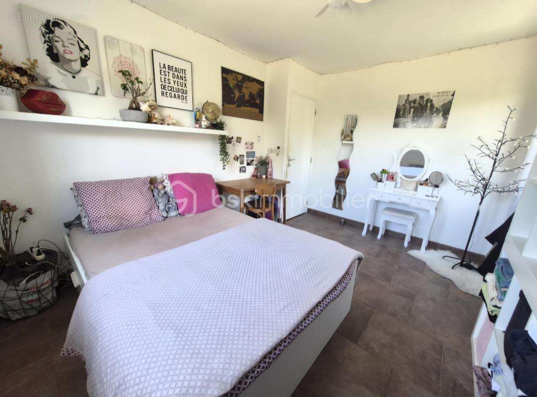  Coup de cœur assuré – Maison familiale sur sous-sol complet, piscine et grand jardin - photo 8