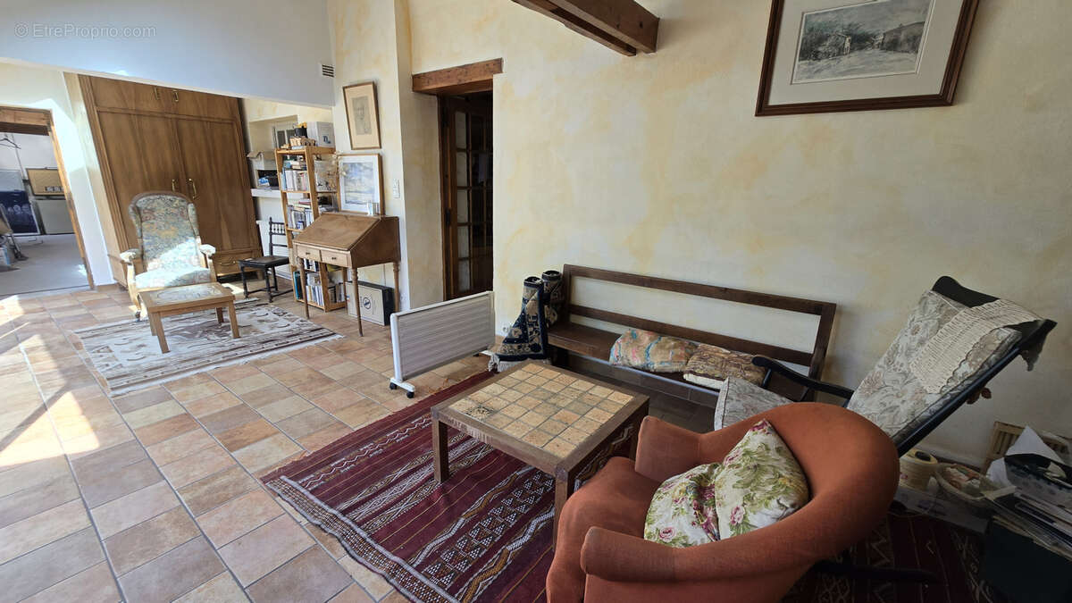 Maison à TAVERS