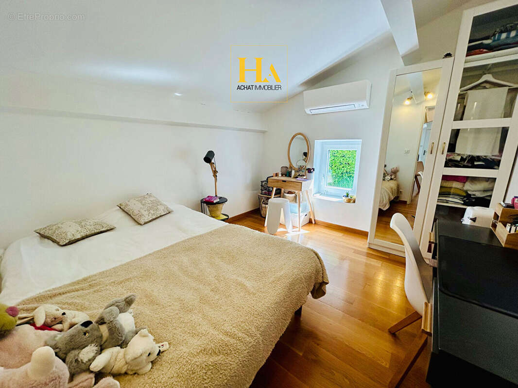 Maison à MONTELIMAR