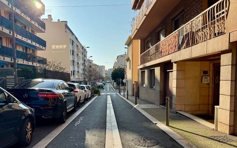 Appartement à VALLAURIS