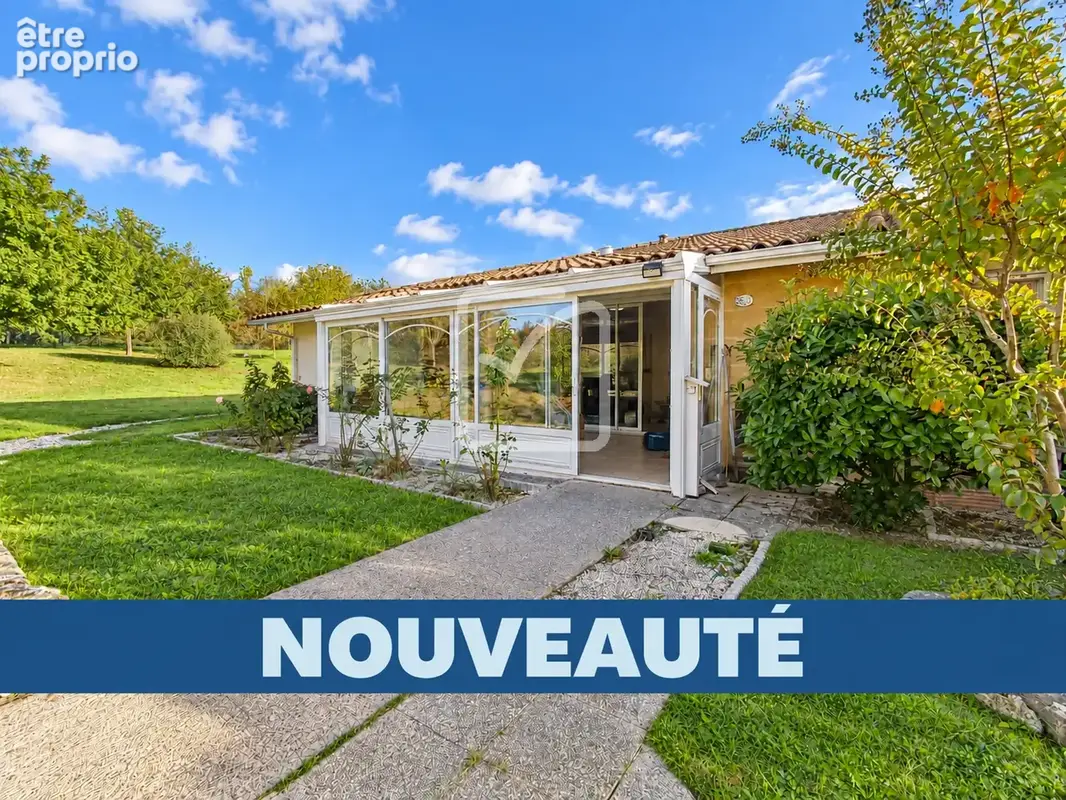Villeréal   Maison T3 avec véranda 99m2, parking et garage dans une résidence seniors avec piscine - photo 1