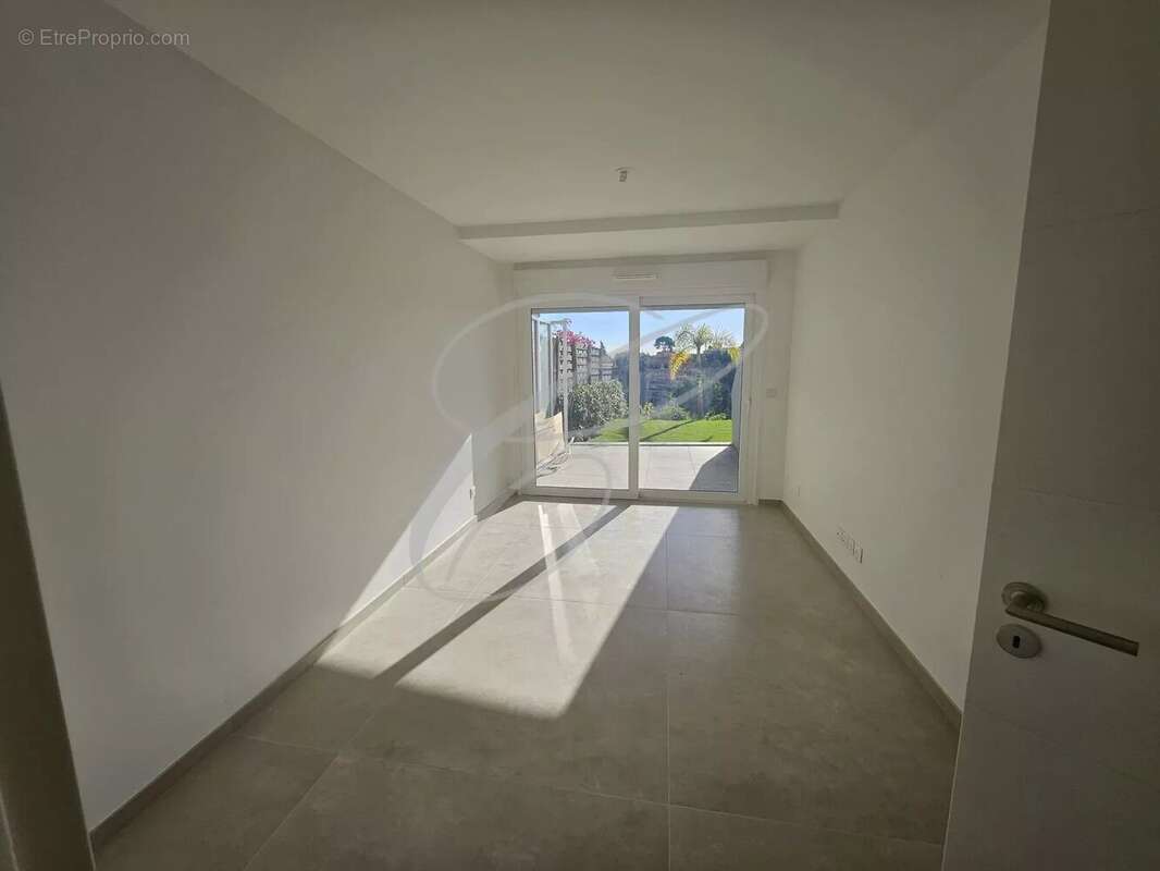 Appartement à ROQUEBRUNE-CAP-MARTIN