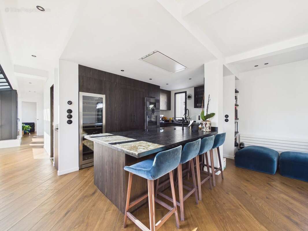 Appartement à PARIS-19E