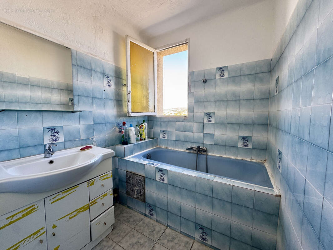 Appartement à MARSEILLE-14E