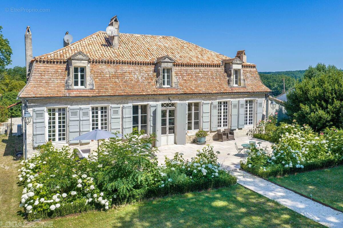 Maison à EYMET