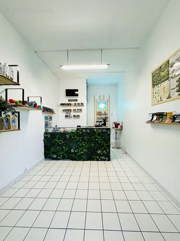 Commerce à SAINT-CYPRIEN