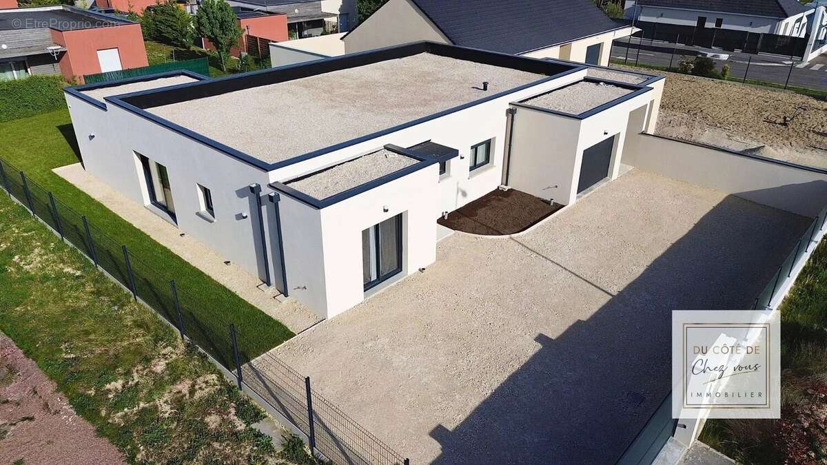 Maison à LA RIVIERE-DE-CORPS