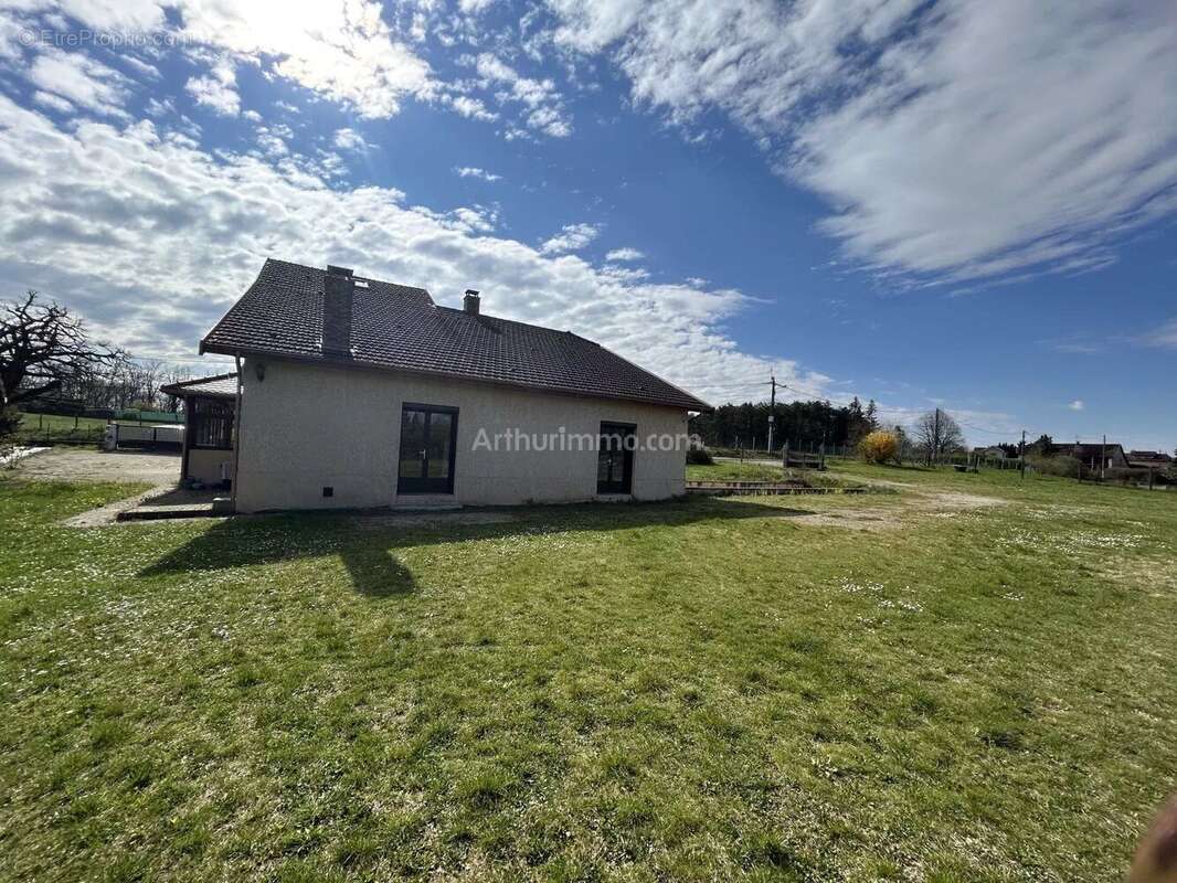 Maison à COURTENAY