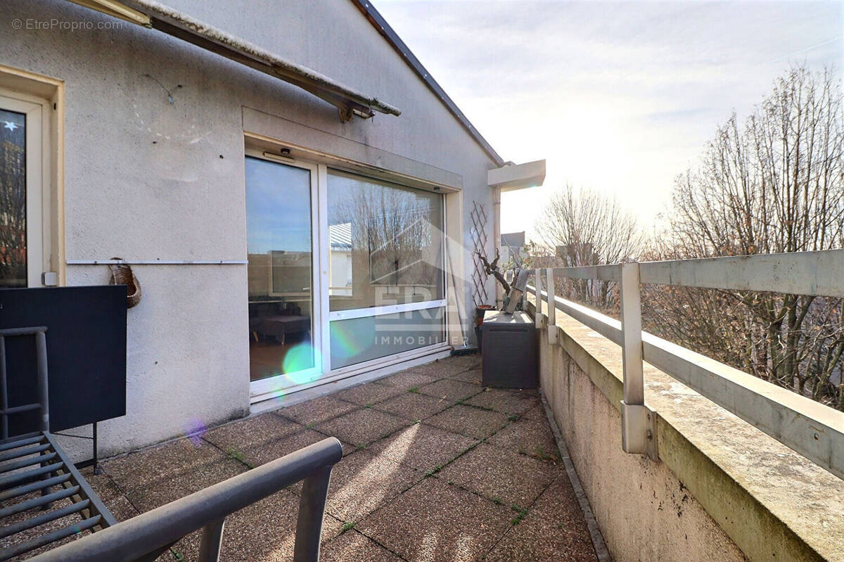 Appartement à LA COURNEUVE