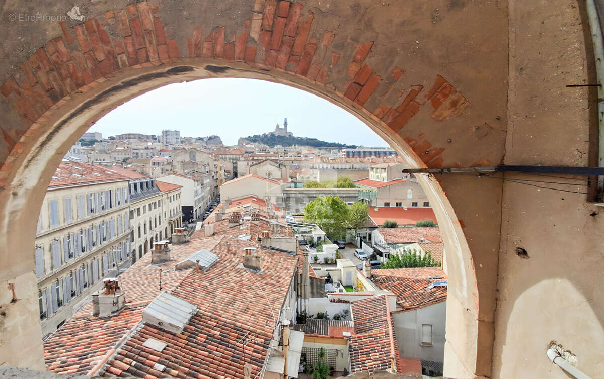 Appartement à MARSEILLE-6E