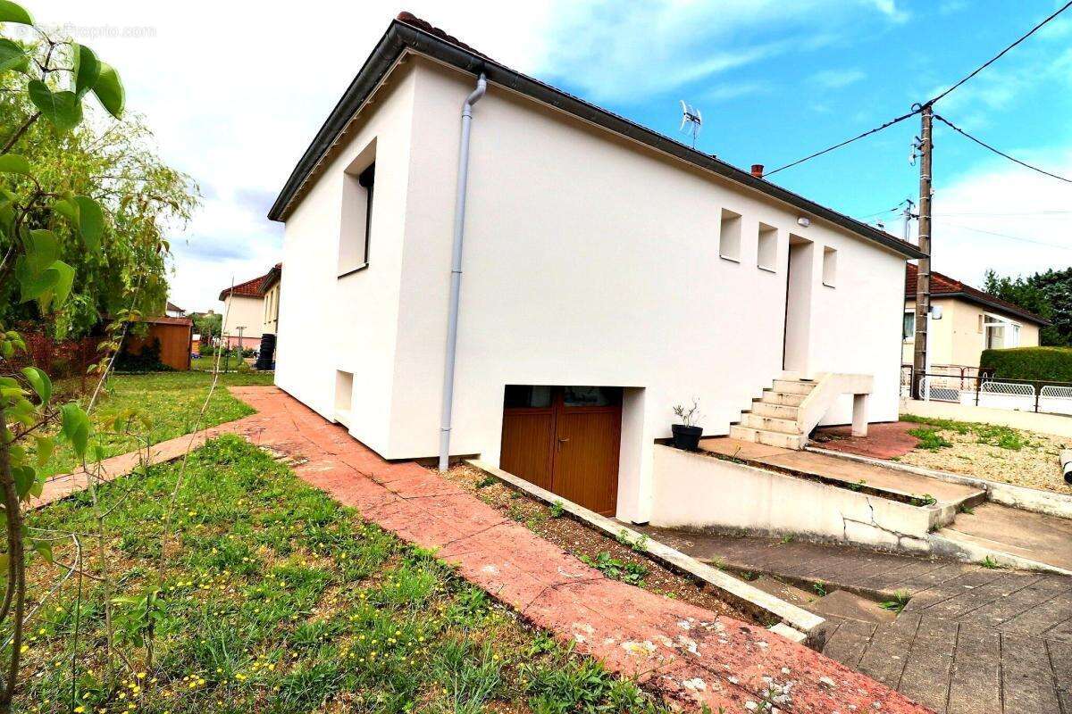 Maison à CHENOVE