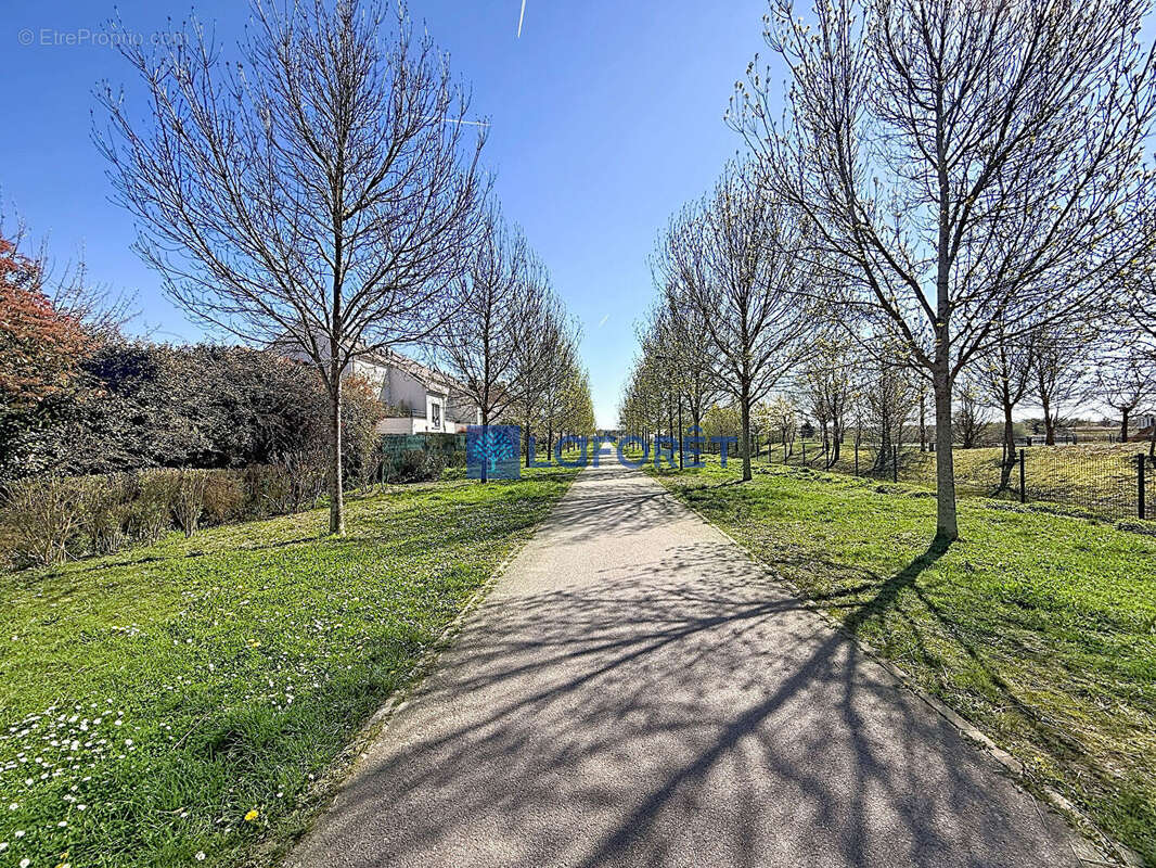 Appartement à SAINT-PIERRE-DU-PERRAY