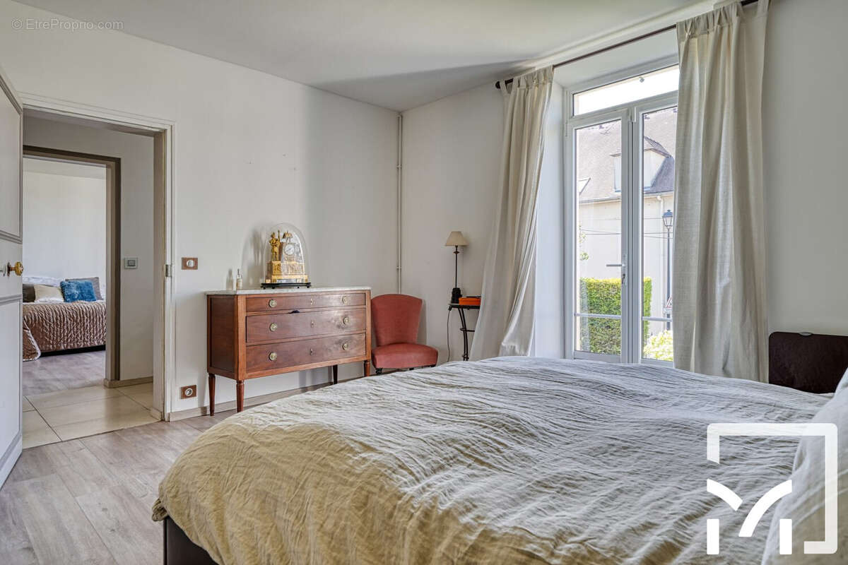 Maison à BOUGIVAL