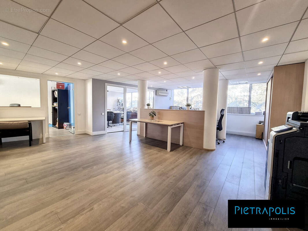 Banque d&#039;accueil - Commerce à LYON-3E