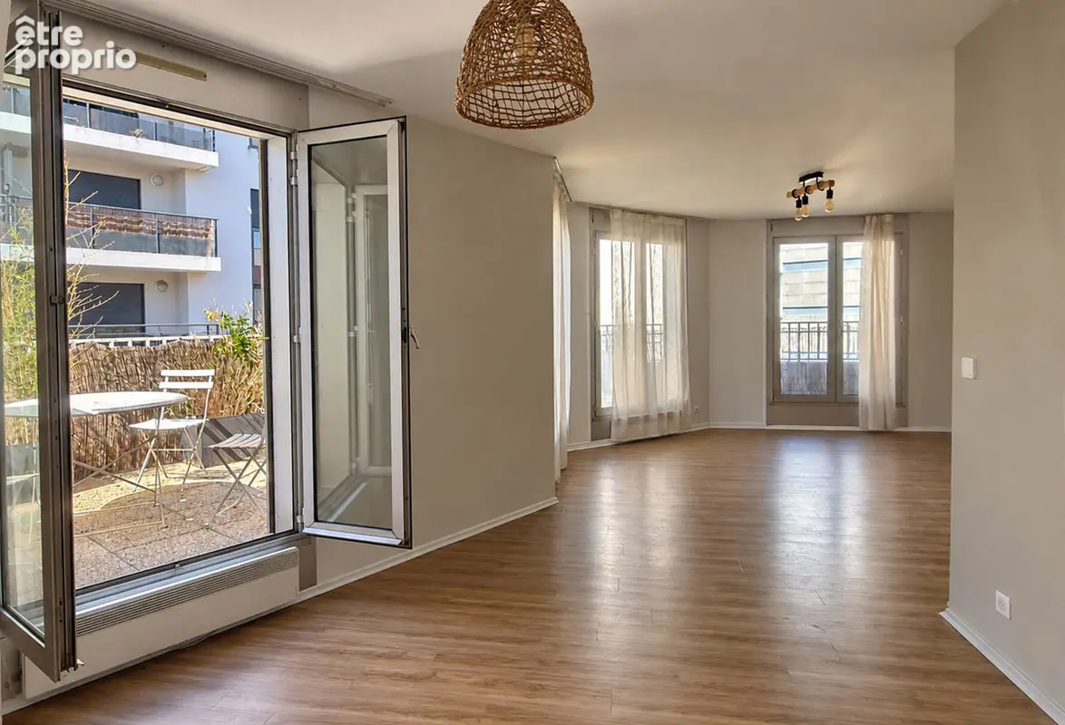 CLERMONT-FERRAND / Hyper-Centre appartement à vendre en étage élevé avec terrasse ! - photo 2