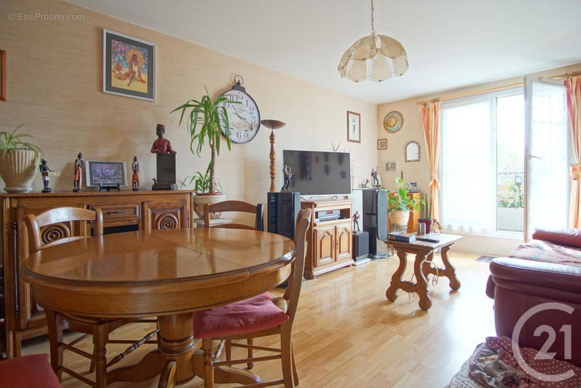 Appartement à BONNEUIL-SUR-MARNE