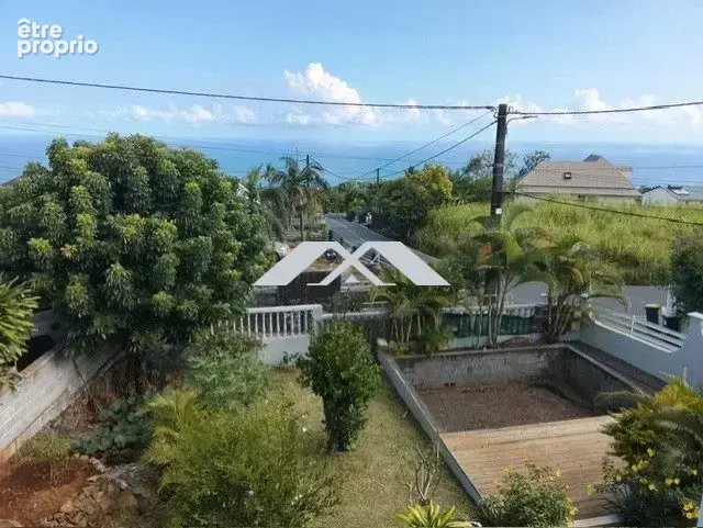 Maison 130 m² à Saint-Joseph  - photo 2