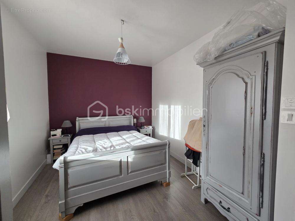 Maison à LA CHAPELLE-THIREUIL