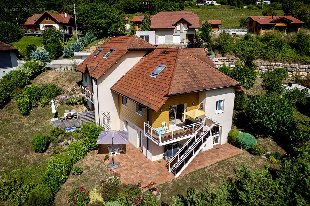 Maison à MENTHON-SAINT-BERNARD