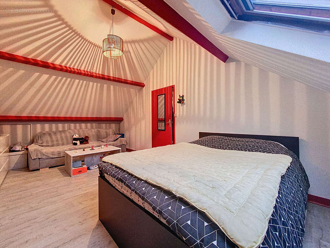 Maison Saint Etienne De Chigny 12 pièce(s) 213 m2 - photo 6