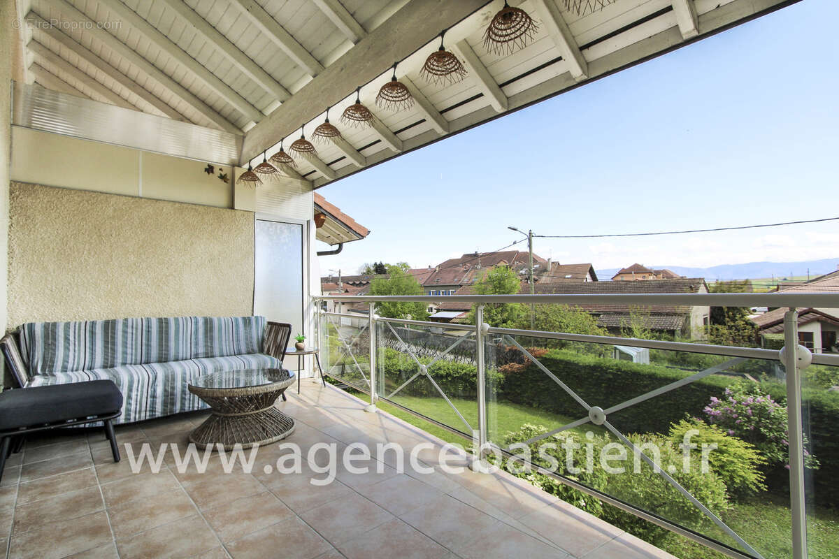 Appartement à SAINT-GENIS-POUILLY