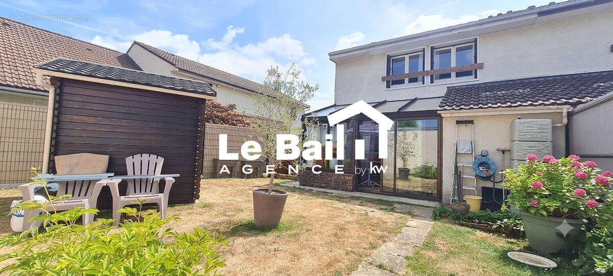 Maison 80 m² à Osny  - photo 2