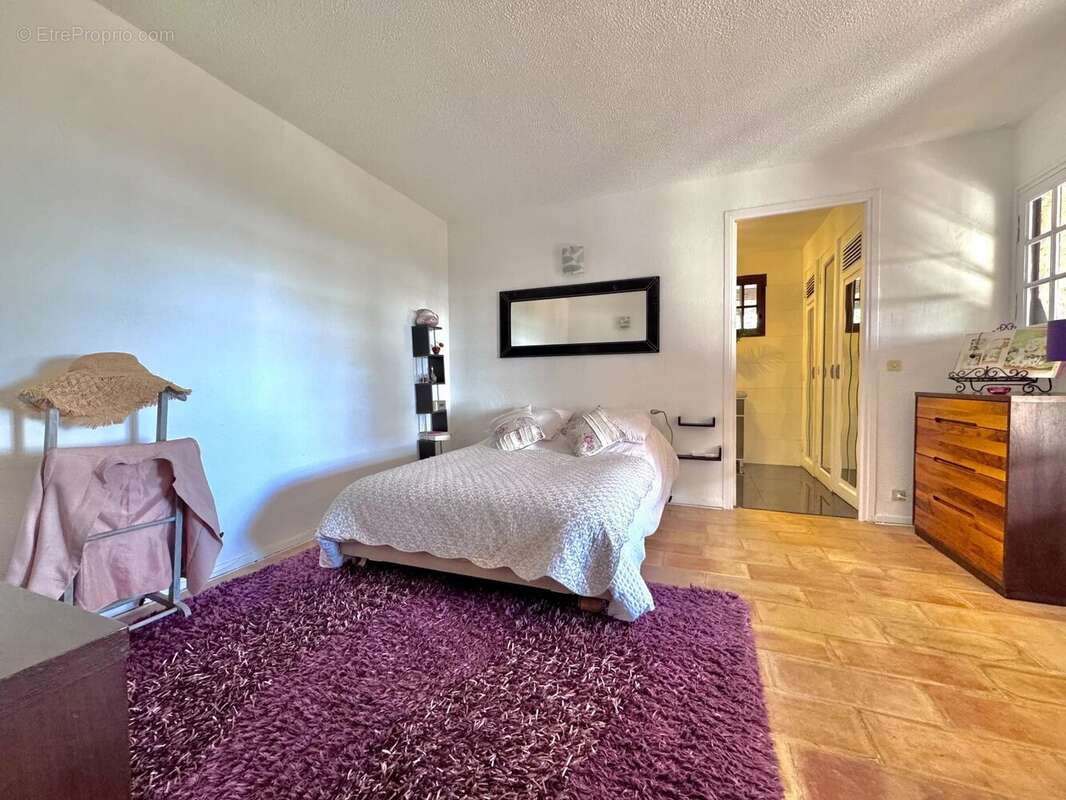 Maison à TOURRETTES-SUR-LOUP