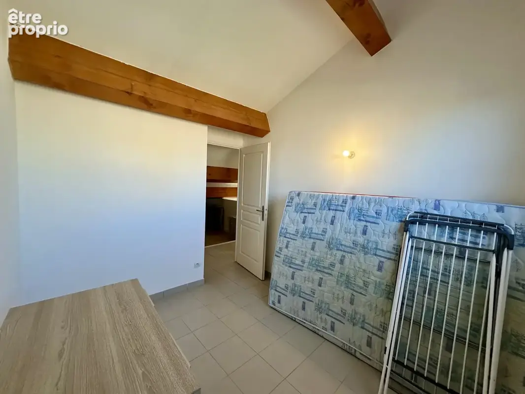 Salin de Giraud (13): Villa T4 en excellent état avec jardin et deux parkings - photo 11