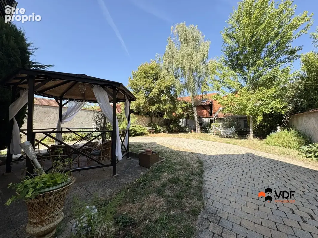 Maison 4 pièces 105 m² à vendre à Roanne (42300) - photo 4