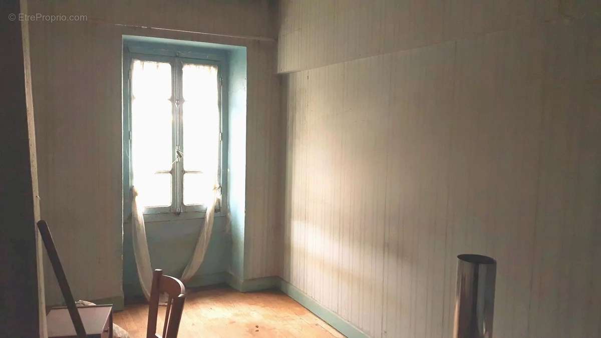 Maison à DUN-LE-PALESTEL