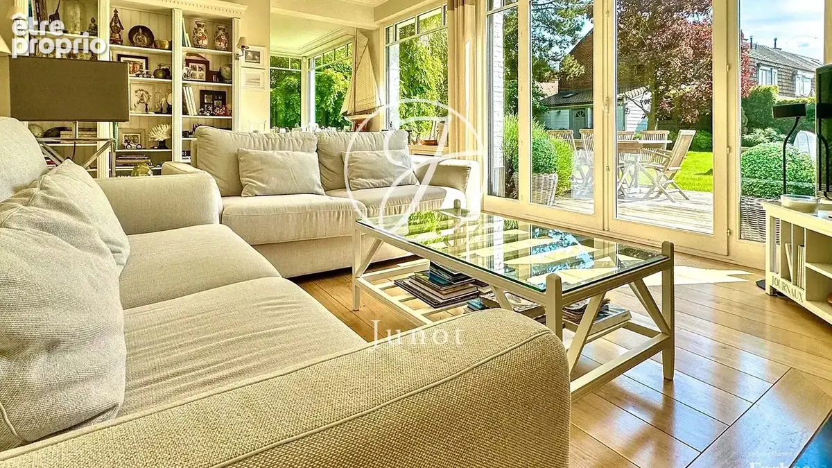Croix - BARBIEUX - Maison à vendre - 8 pièces - 221.38 m² - jardin - garage - photo 3