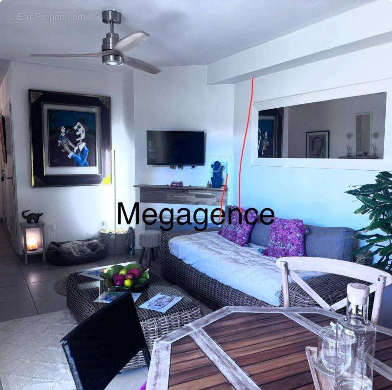 Appartement à BORMES-LES-MIMOSAS
