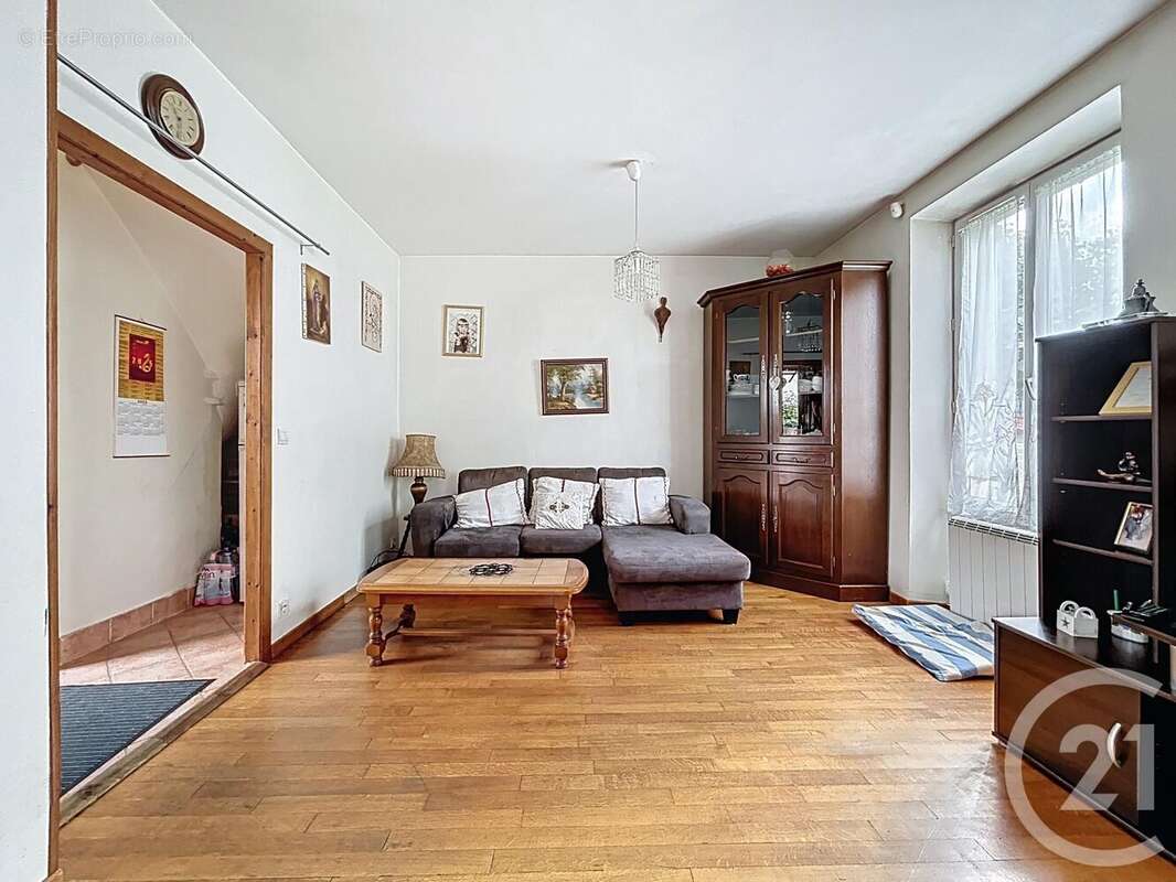 Maison à DAMMARIE-LES-LYS