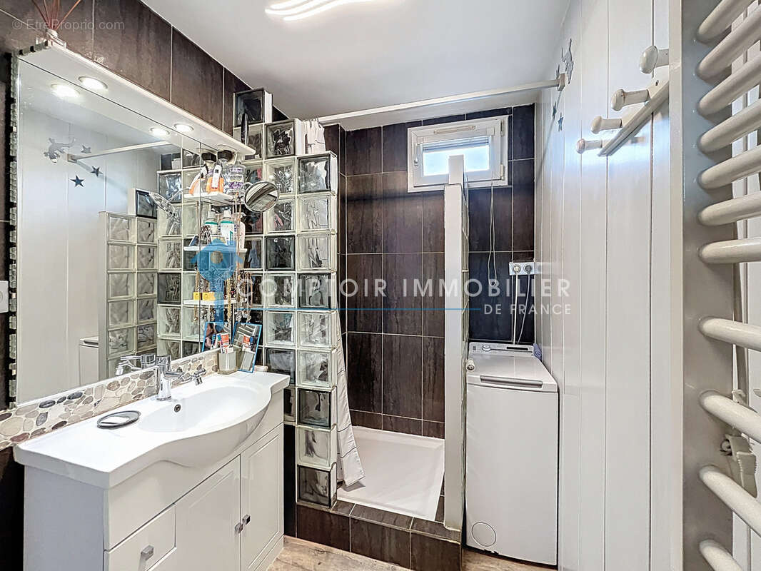 Appartement à MEYLAN