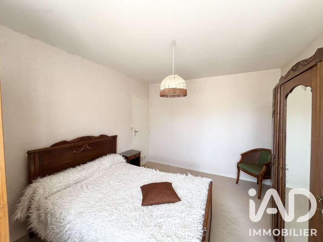 Maison 90 m² à Saint-Gaultier  - photo 6